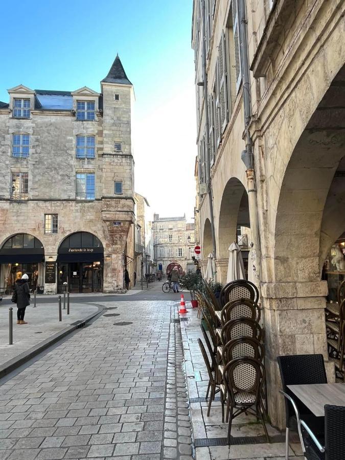 Appartement Tout Confort En Mezzanine A 20Mn A Pied Du Centre-Ville Avec Tv Et Wifi La Rochelle  Luaran gambar